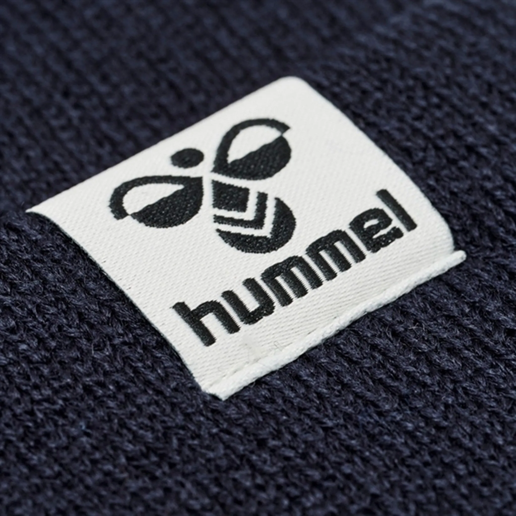 Hummel Beanie Park Black Iris